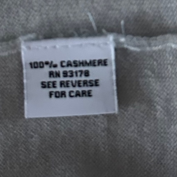 The Cashmere Project Women's Grey Sweater‎ - Size M. - Picture 12 of 12